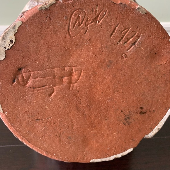 Vintage 1977 decorative handmade decorative distressed flower vase - Picture 2 of 5